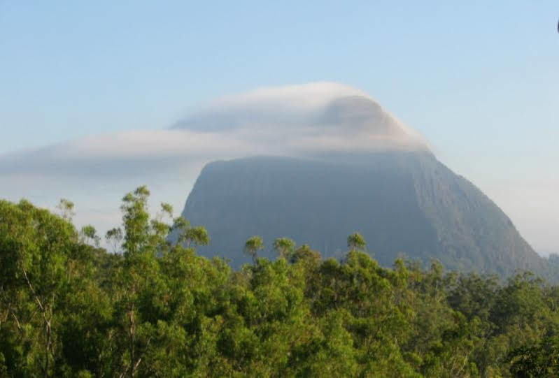 Verre sur Serre Glass House Mountains Extérieur photo